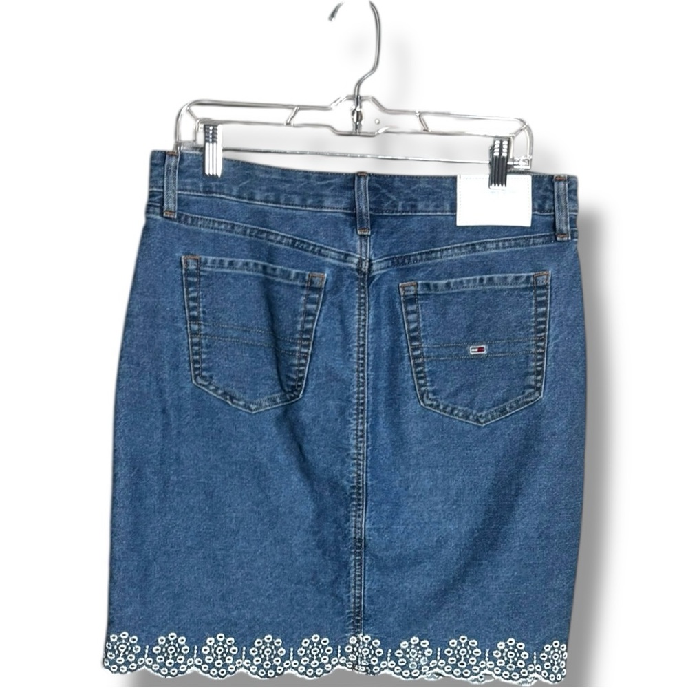 Tommy Hilfiger Light Blue Classic Pencil Denim Skirt with White Floral Detail - Picture 14 of 16